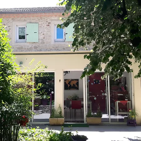 Louminai Bed & Breakfast Donzère
