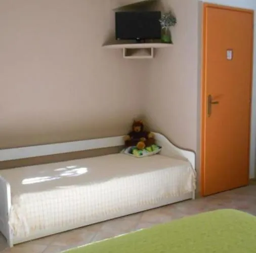 Louminai Bed & Breakfast 3*