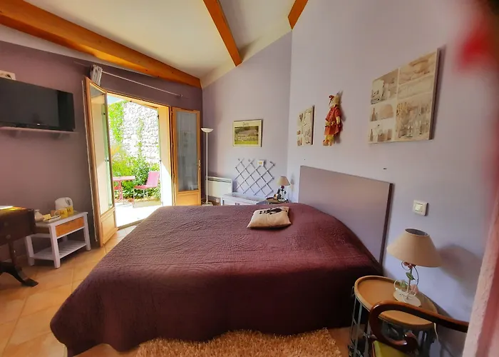 Louminai Bed & Breakfast 3*