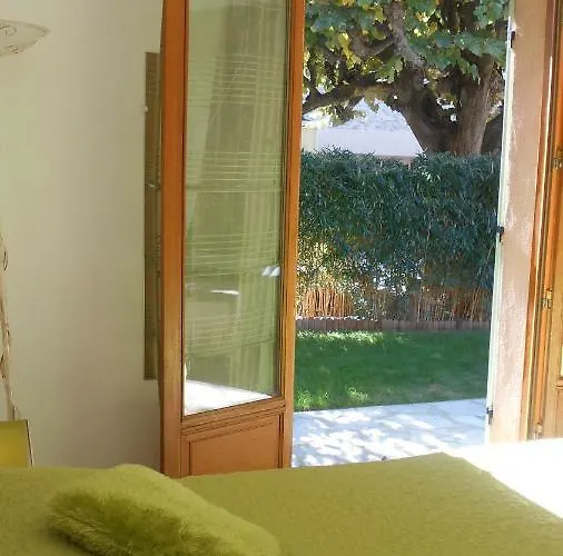 Louminai Bed & Breakfast 3*