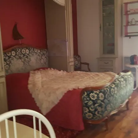 Louminai Bed & Breakfast 2*