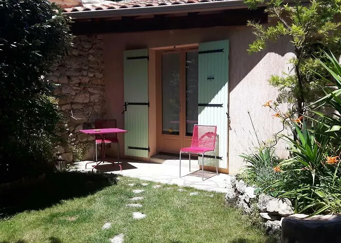 Louminai Bed & Breakfast Donzère
